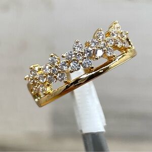 Beautiful Trendy Round Cut Flower White Diamond Cz Gold Tone Plated Ring Band